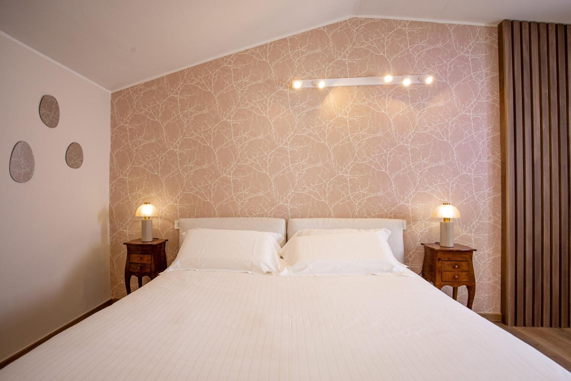 Palazzo Ratti Boutique Rooms Кераско Екстер'єр фото
